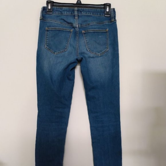 Universal Thread Mid Rise Skinny Jean - Picture 3 of 3
